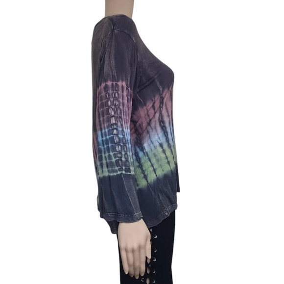 Custom Acid Wash Batik Tie Dye Top - Picture 2 of 4